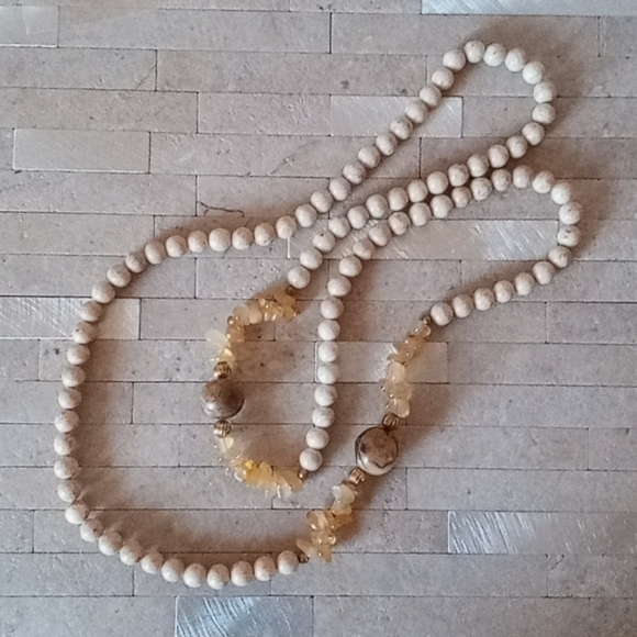 Two Pair of clip on Earrings and Stone Necklace - Picture 6 of 9